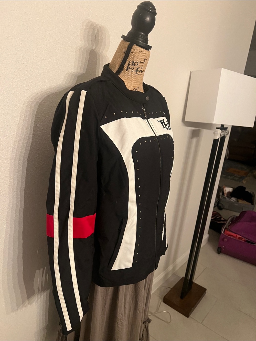 Harley-Davidson Black, White & Red Studded Bomber Jacket woman size - Picture 5 of 8